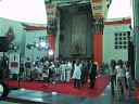 Chinese Theater during a premiere (68KB)
